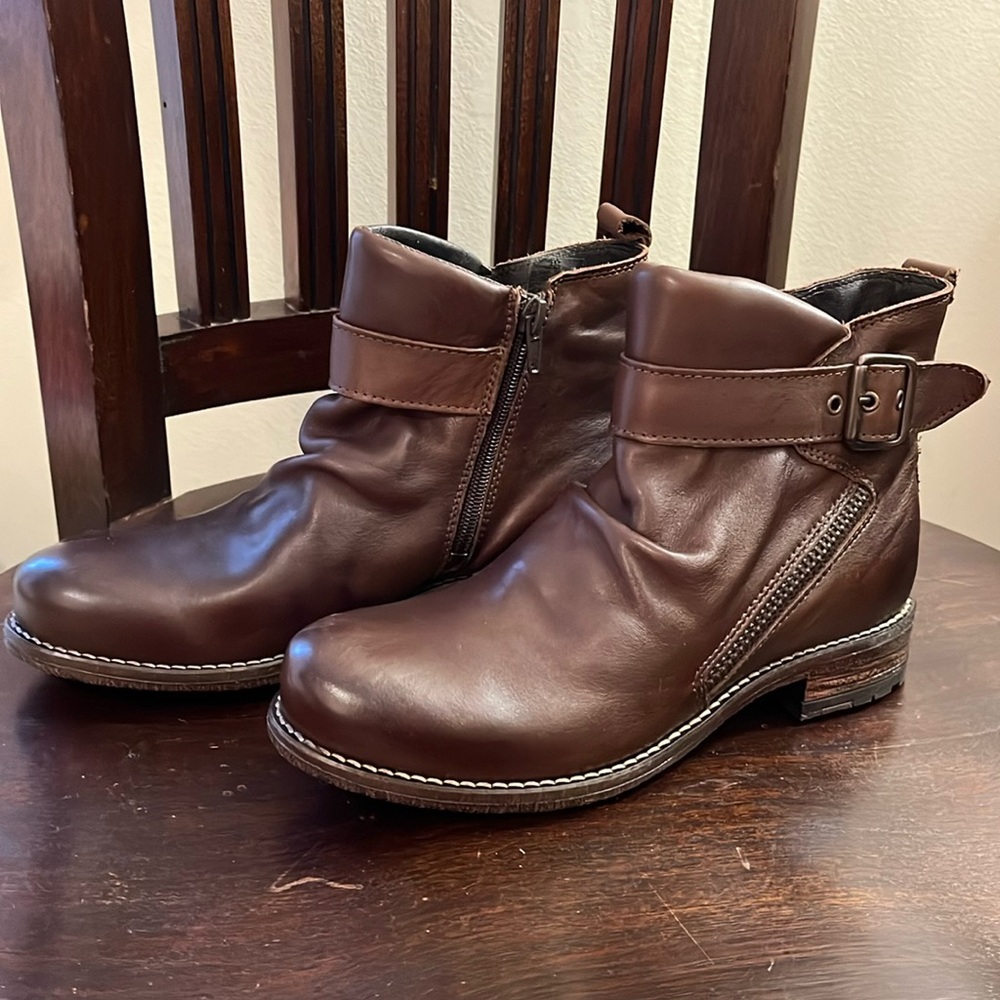 NEW Eric Michael Tucson ankle leather moto boot, brown, size 35/5 women's NWOT
